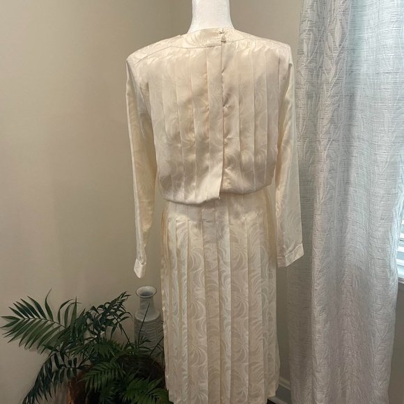 Vintage 80’s Cream Off White Long Sleeve Dress, Size 6 - Picture 3 of 8